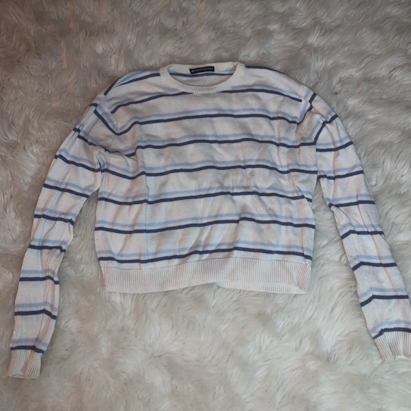 Brandy Melville Sweaters - Brandy Melville Jessica Sweater